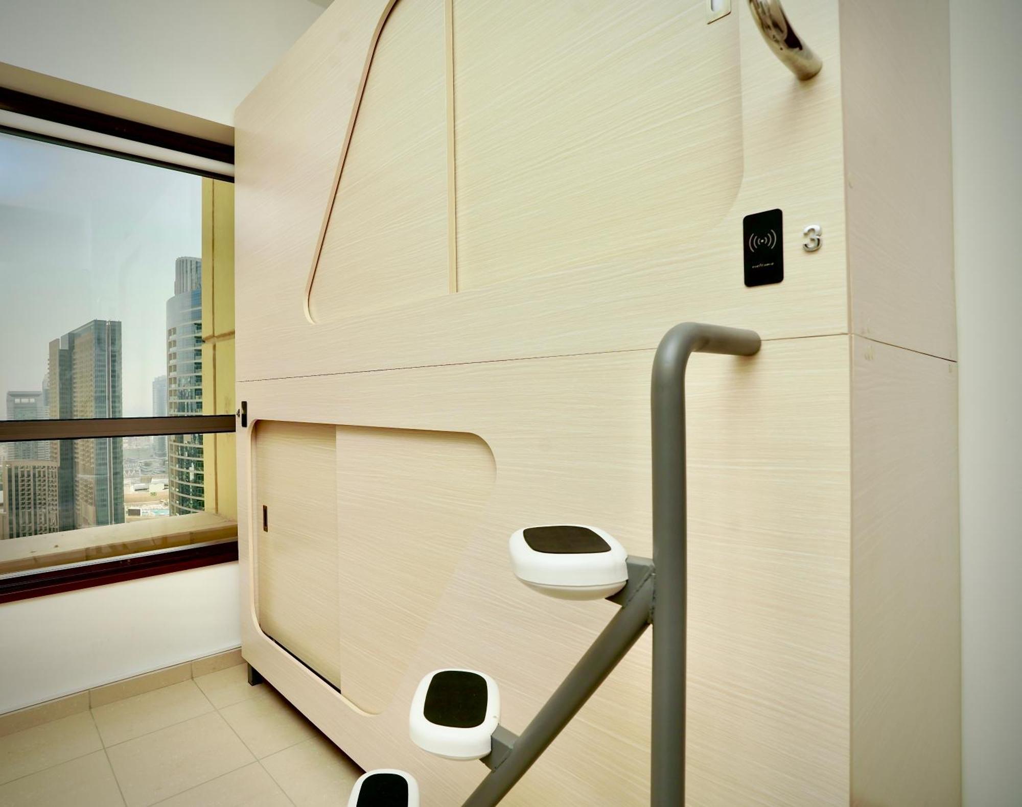 Berloga Capsule Jbr Hotel Dubai Exterior photo