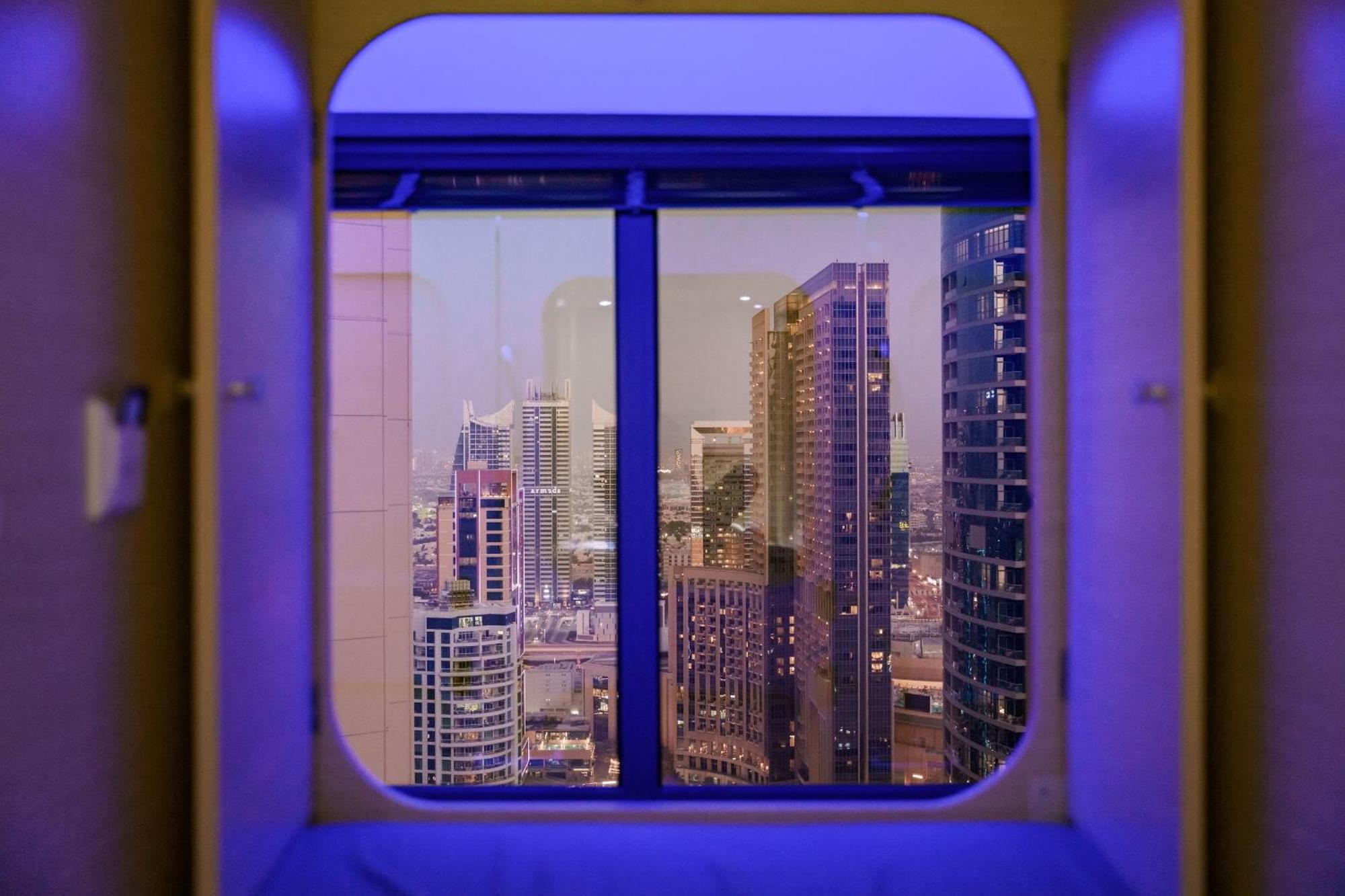 Berloga Capsule Jbr Hotel Dubai Exterior photo